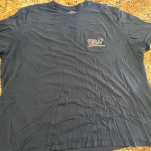 Men's vineyard vines T-shirt